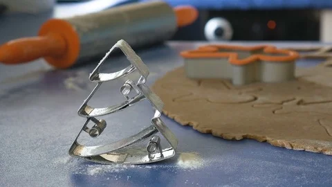 Cookie christmas cutter is going out of focus, zoom in shot, color graded Stock Footage 83435443