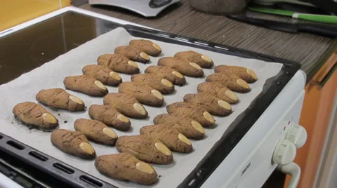 Cookie witch fingers Stock-Footage 68559334
