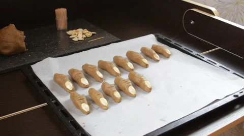 Cookie witch fingers Stock-Footage 68604565