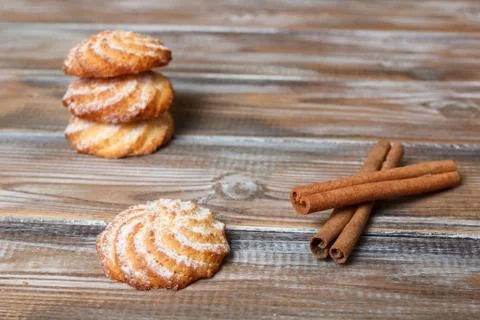 Cookies with cinnamon on a rustic background Foto stock
