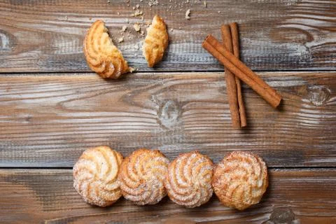 Cookies with cinnamon on a rustic background Foto stock