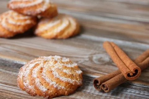 Cookies with cinnamon on a rustic background Foto stock