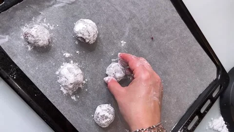 Cookies with flour put on the oven Video stock 230298027