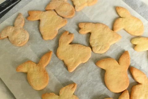 Cookies in the shape of hares for Easter Stock-Fotos