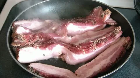 Cooking Bacon in Skillet Vidéo 12576550