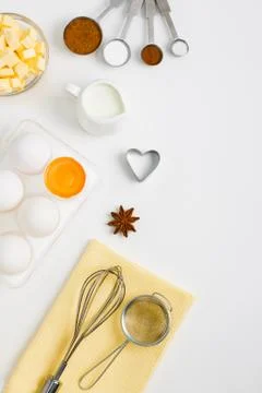 Cooking baking flat lay background with eggs butter kitchen tools Foto stock