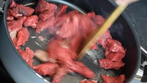 Cooking beaf curry for dinner Stock-Footage 267732433