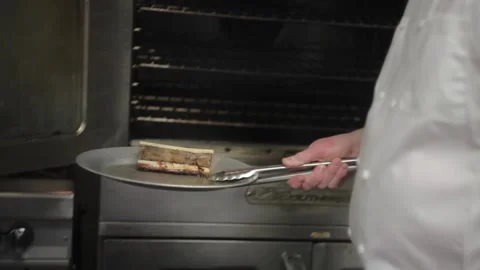 Cooking bone marrow in the kitchen Stock-Footage 307340124
