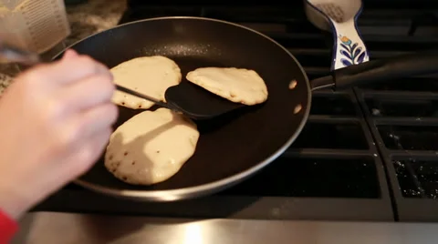 Cooking breakfast pancakes Video stock 35697529