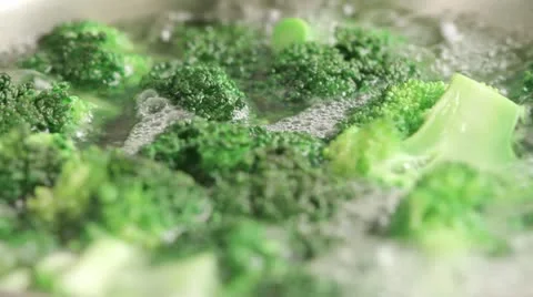 Cooking broccoli Stock Footage 24664692
