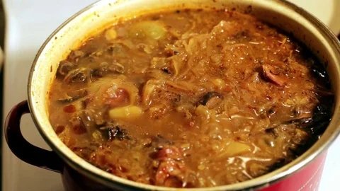 Cooking Cabbage soup. 動画素材 70404952