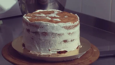 Cooking cake Stock-Footage 76674702