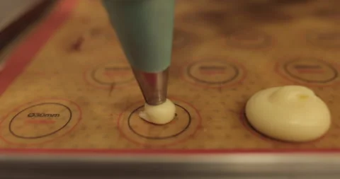 Cooking cakes using a cooking syringe Stock Footage 253851152