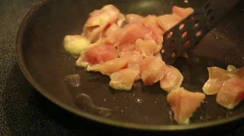 Cooking chicken Video stock 22935134