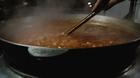 Cooking. Cooking the soup in the pan Video stock 100740252