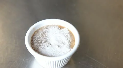 Cooking a Creme Brûlée 스톡 동영상 21019046