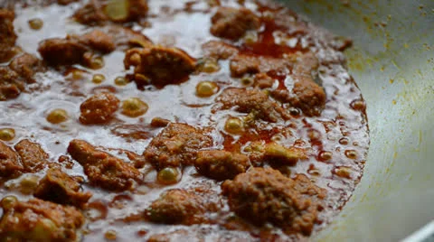 Cooking curry chicken Video stock 26181189