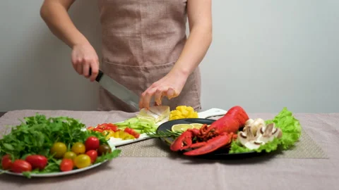 Cooking cut brie cheese vegetables fruits lobster luxury food for home Vidéo 303697376