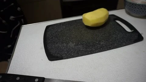Cooking, cutting potatoes 스톡 동영상 142439248