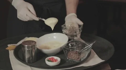 Cooking dessert Видео 79159500