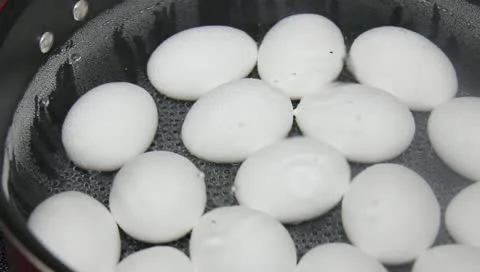 Cooking eggs Stock Footage 11019629