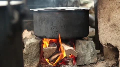 Cooking on fire 스톡 동영상 25440939