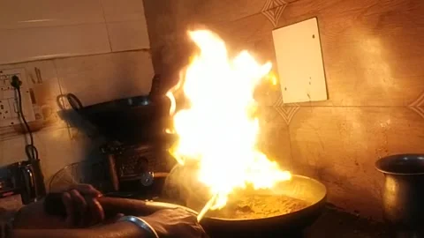 Cooking with fire Video stock 238738878
