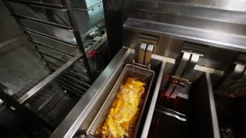 Cooking fried potato fry lunch cooked Stock-Footage 171073953