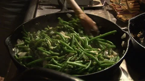 Cooking green beans Stock Footage 8652881