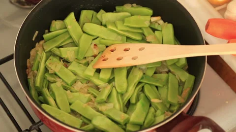 Cooking Green beans in pan 2 스톡 동영상 36988185