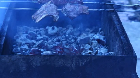 Cooking on the grill Video stock 36208205