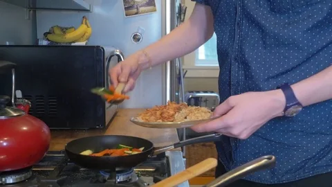 Cooking at home 動画素材 83603840