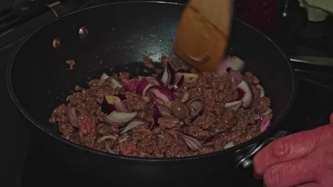 Cooking homemade chilli beef Stock Footage 329324197