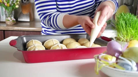 Cooking hot cross buns Stock Footage 171372024