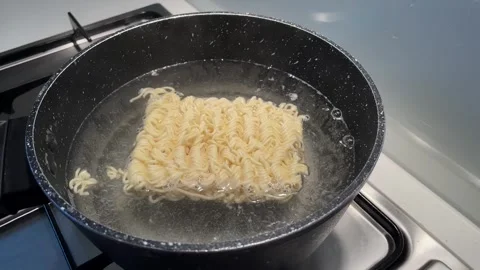 Cooking Instant Noodles Video stock 241122155