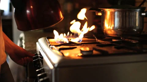 Cooking in a kettle of water Stock-Footage 41682484