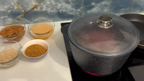 Cooking in the kitchen Video stock 236500961