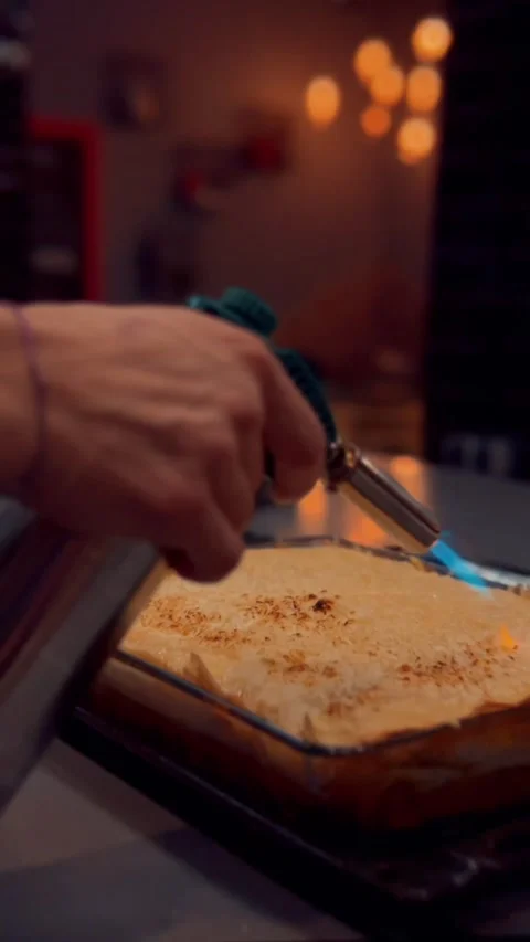 Cooking Lasagna with Fire Video stock 180436938