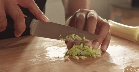 Cooking leeks and parmesan risotto video Video stock 80306576