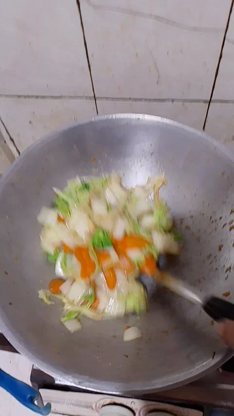Cooking local vegetables Stock-Footage 274839248