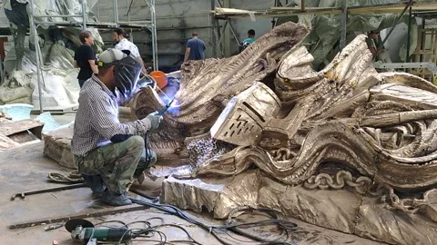Cooking of the monument to Alexander Nevsky in the studio Stock Footage 157780602