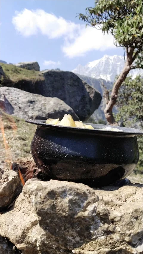 Cooking on the mountain Video stock 154758446