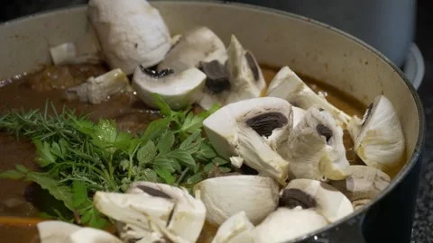 Cooking with mushrooms Stockbeeldmateriaal 318105239