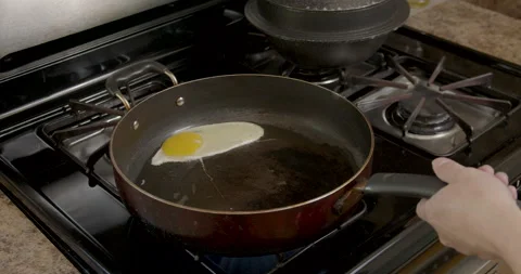 Cooking noodle time lapse Stock Footage 131926462
