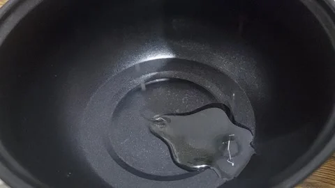 Cooking oil Stock Footage 260409266