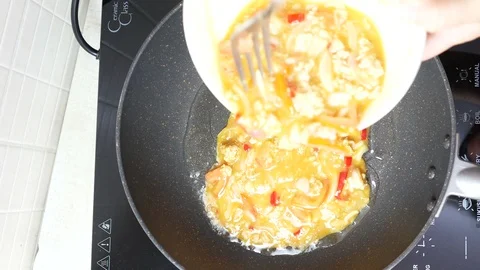 Cooking omelet Stock Footage 89951687