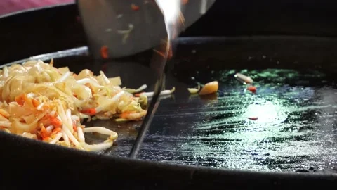 Cooking Pad Thai noodle 스톡 동영상 170012822