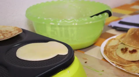 Cooking pancakes 11 Stock Footage 36042572