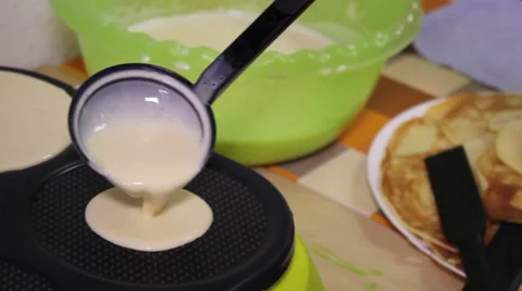 Cooking pancakes 3 Stock Footage 36041868