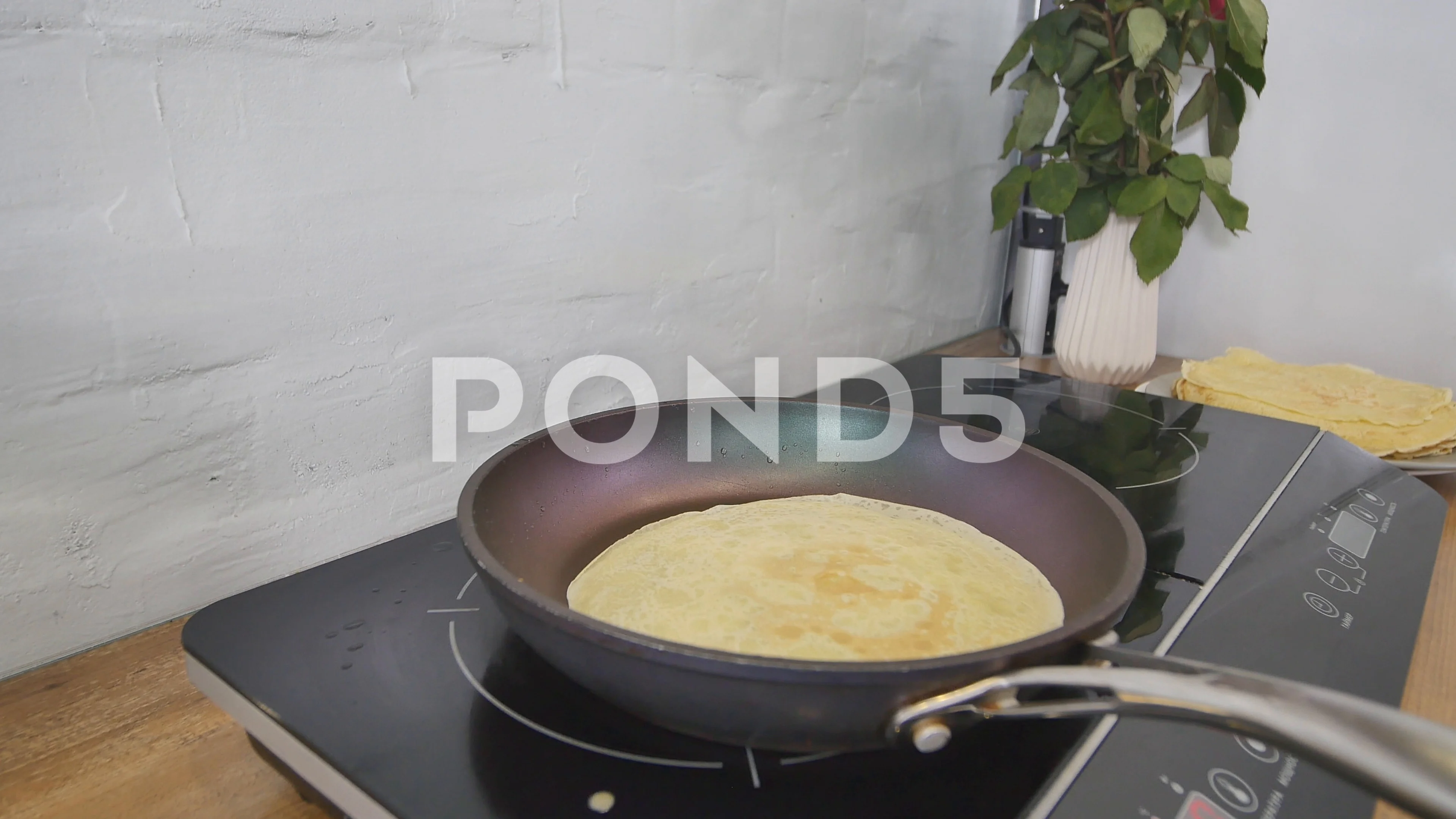 how to cook pancakes in a frying pan